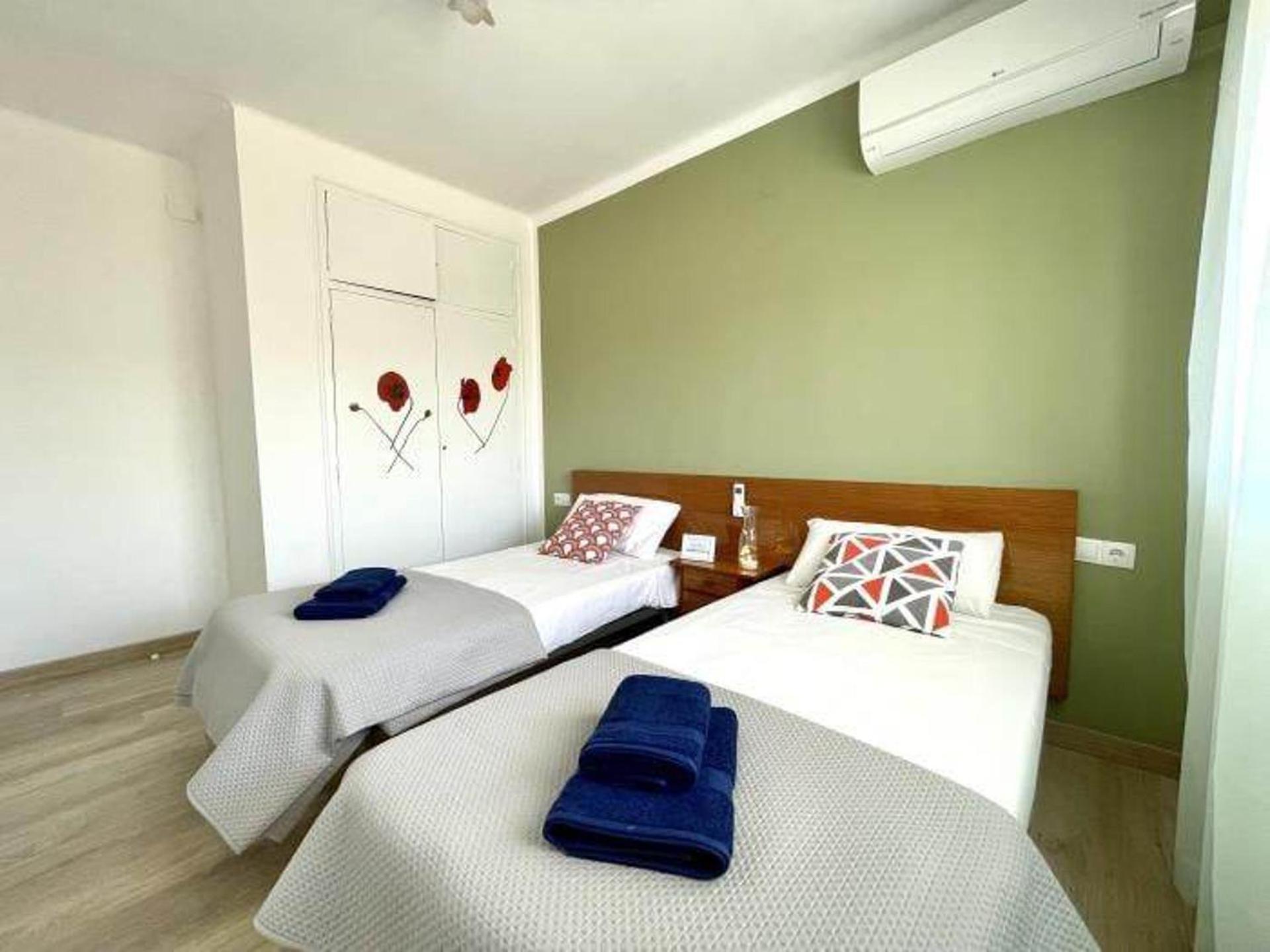 3br-sleeps6-balcony-a C-5min To Apartamento